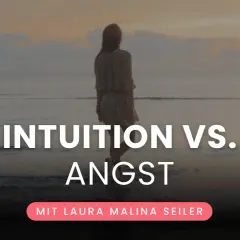 Frau am Meer, die über Intuition vs. Angst nachdenkt. Das zweite Gesicht, die Bedeutung spirituell, wird hier thematisiert.