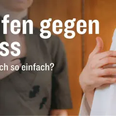 Frauen wenden Klopftechnik gegen Stress an. Kann diese Methode auch bei Trauma helfen?